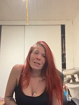 LisaLuxx webcam