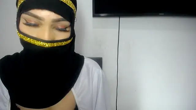 fox_loves - Fox_Loves's free webcam - UK Sex Cams