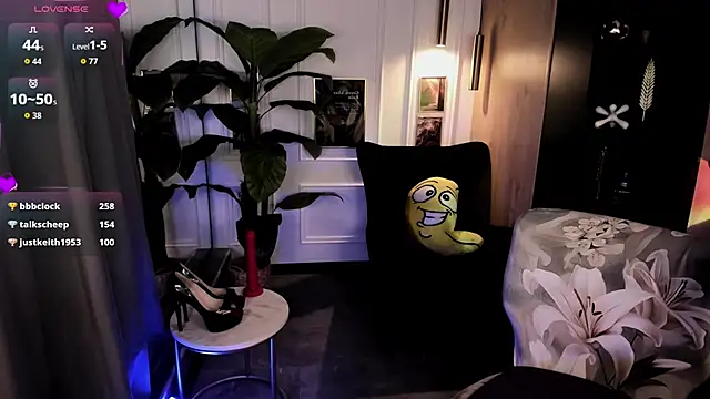 YolandaKiss webcam