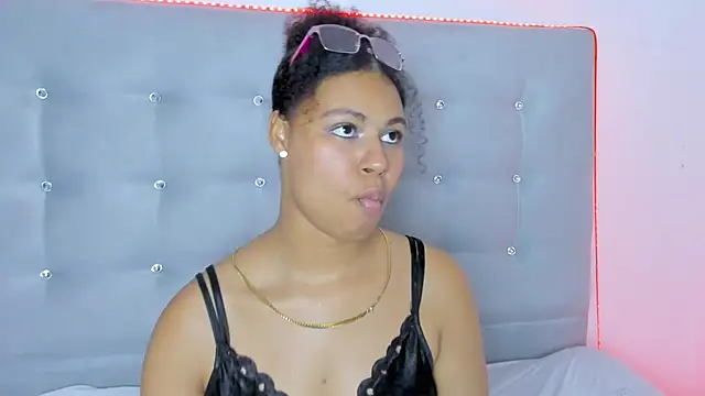 tatianasquirthot live cam on StripChat