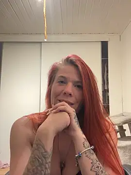 LisaLuxx webcam