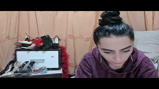 jessystarr - Jessystarr's free webcam - UK Sex Cams