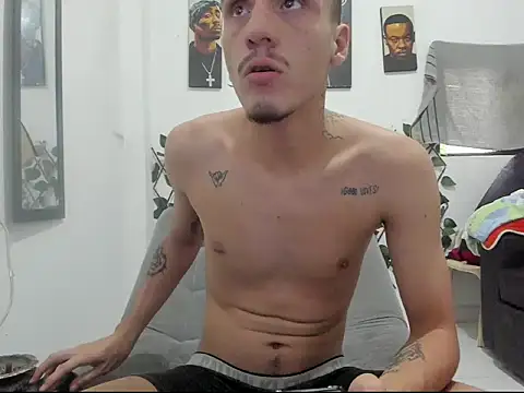 Latins_Boss webcam