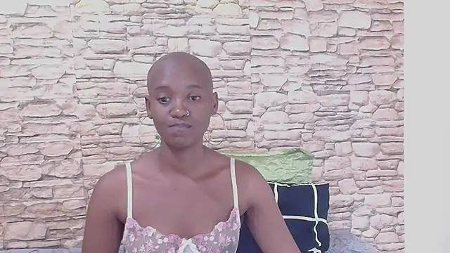 EbonyOlive69 live cam on StripChat