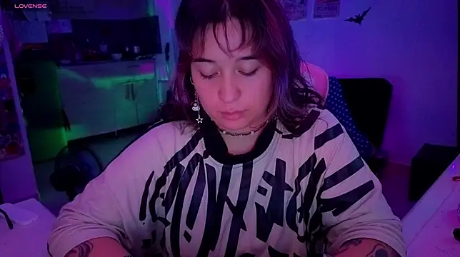 Celeste_Bauman webcam