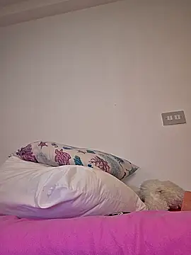 NeredaXxx webcam