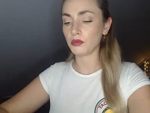 ScarlettSensitive webcam