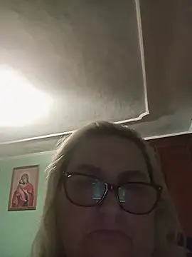AureliaSky598 webcam