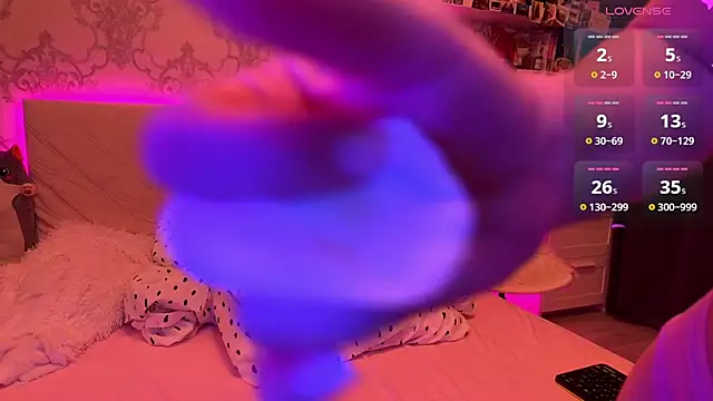 MyNaomi webcam
