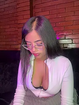 Susan_Voltaire webcam