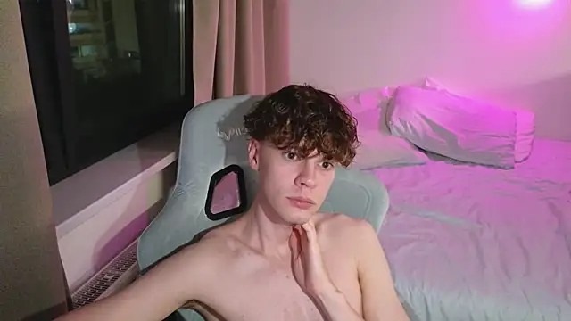 cute_thomas webcam