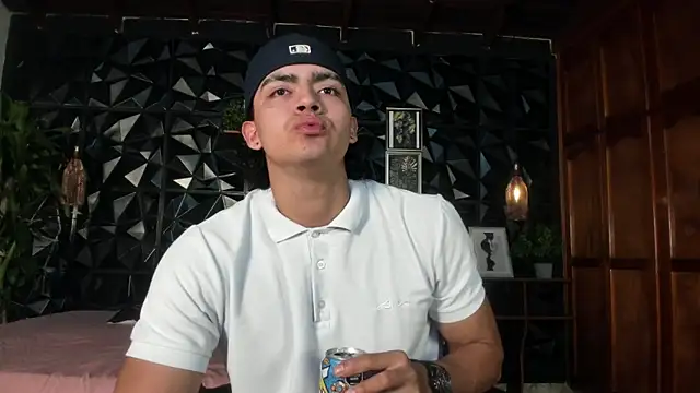 elliot_colton webcam