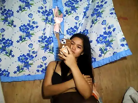 PinaySkinnyJust18 webcam
