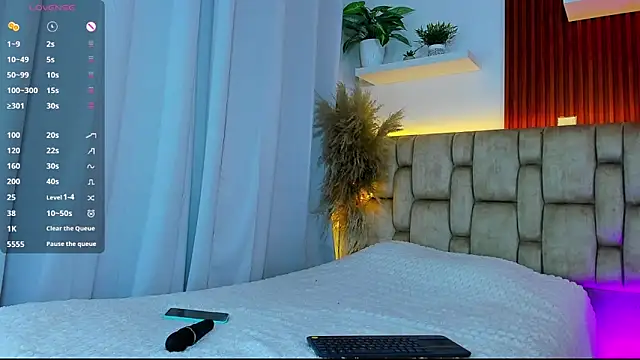 whitney_white_ webcam