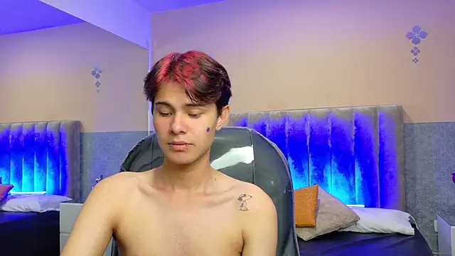 Derek_Sinn webcam