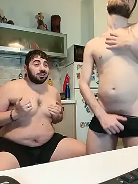 bear_skinny webcam