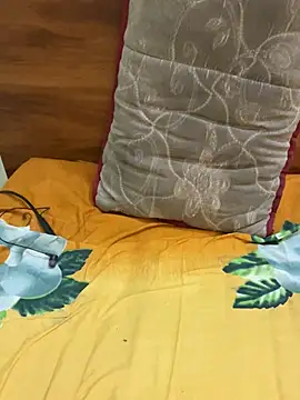 Cute_maari webcam