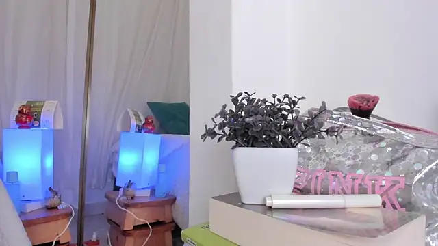 The_Essentials webcam