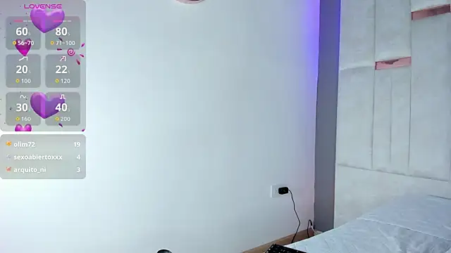 Claire_Mckenzie webcam
