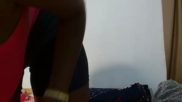 BlondQ2003 webcam