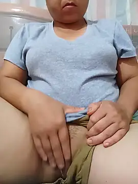 Mona8386 webcam