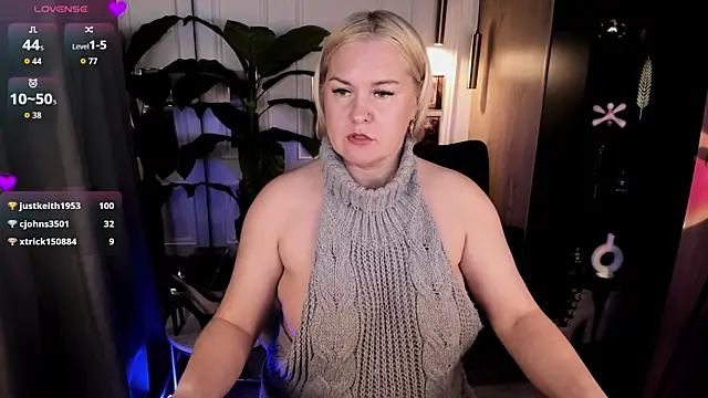 YolandaKiss webcam