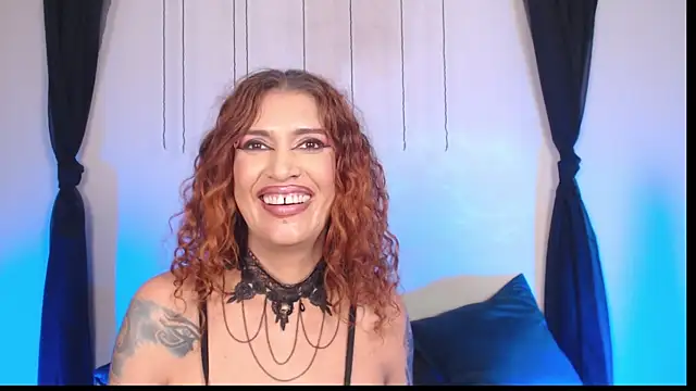 Agatha_Tenebris live cam on StripChat