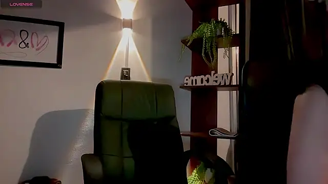 MarcellaGriffin webcam