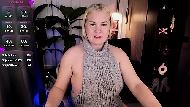 YolandaKiss webcam