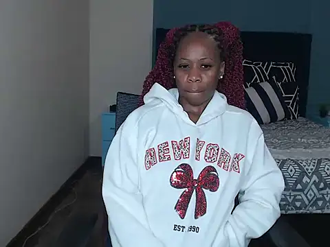 QUEENMANDYY webcam