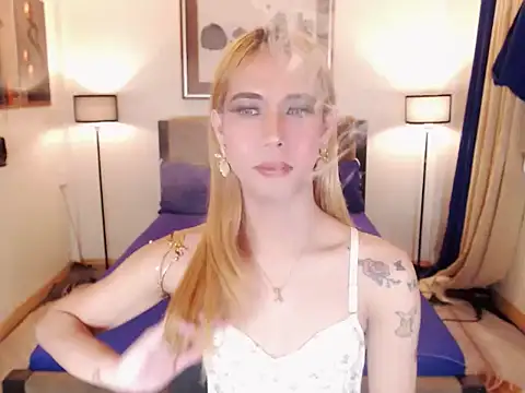 PreciousAmore webcam