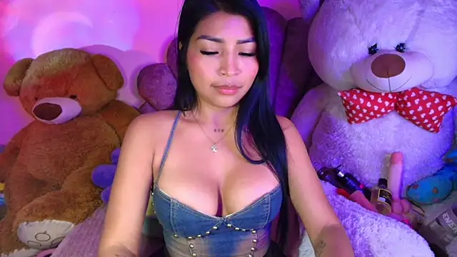 Pocahontascute_33 webcam
