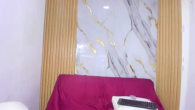 Luluu_08 webcam