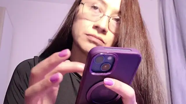 Andrewine89 webcam