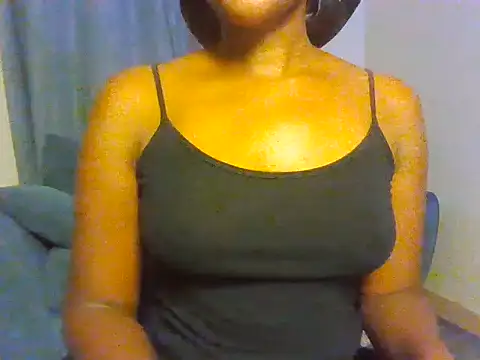 DivineDollx webcam