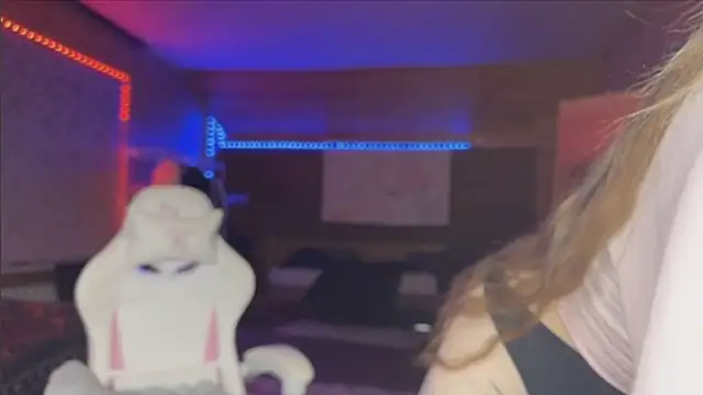 OpheliaVoss webcam