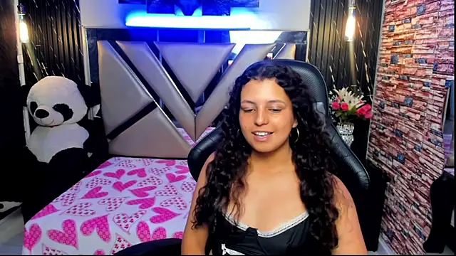 Tiffany_Ruubi live cam on StripChat