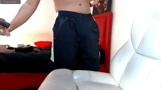 tonibelmont webcam