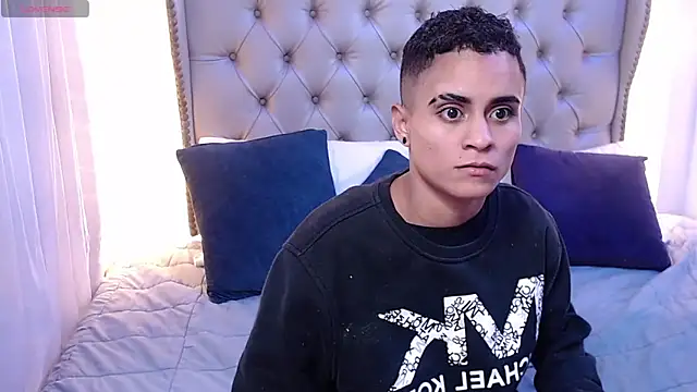 Liiamthompson webcam