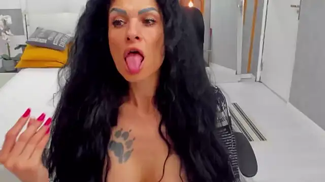 MarbellaRyder webcam