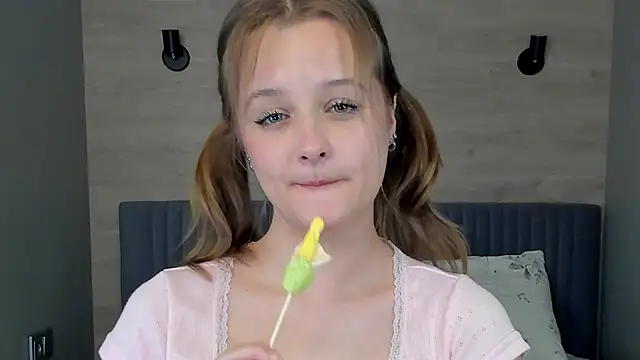 Mary_Phoenix webcam