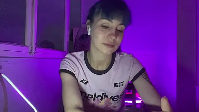 SuccubKira webcam