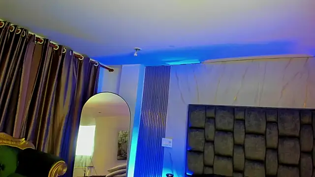 emy_fg webcam