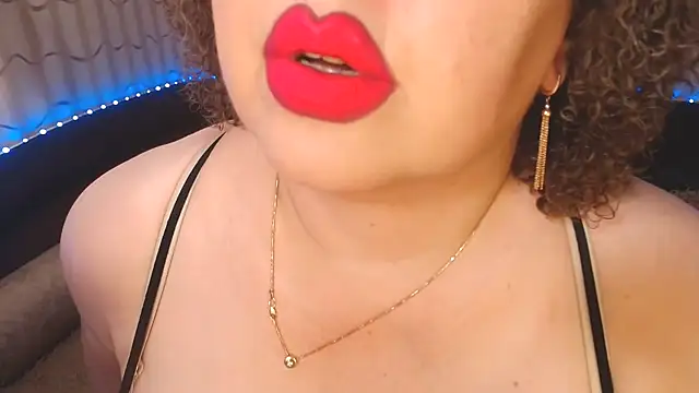 BustyKatty webcam