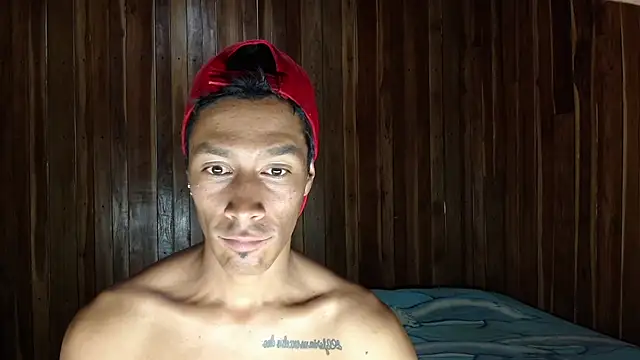 MissColombian webcam