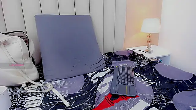 Mia_thompson_19 webcam