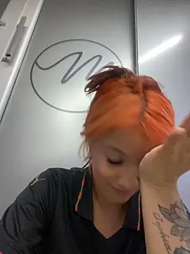 MelaniieRoux webcam
