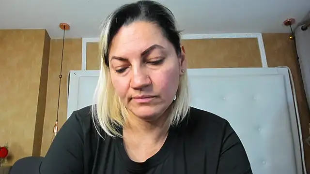 Heidy_milf webcam