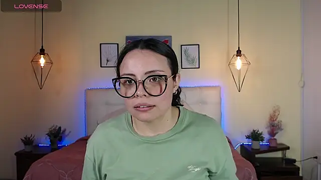 Megan_05_ webcam
