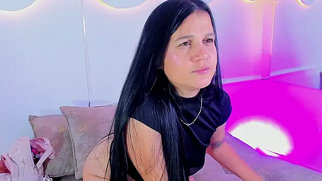 MiaMalcova__ webcam